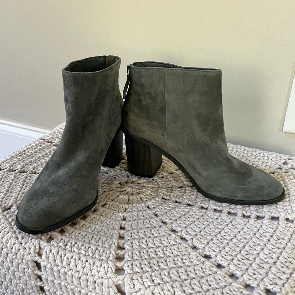 NWOT Splendid Magnolia Leather Zipper Bootie Ankle Boots Gray - Picture 4 of 8